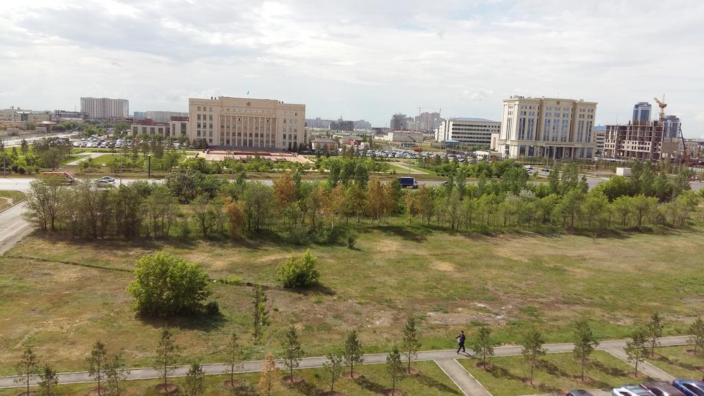 Apartment In Heart Of Astana Luaran gambar