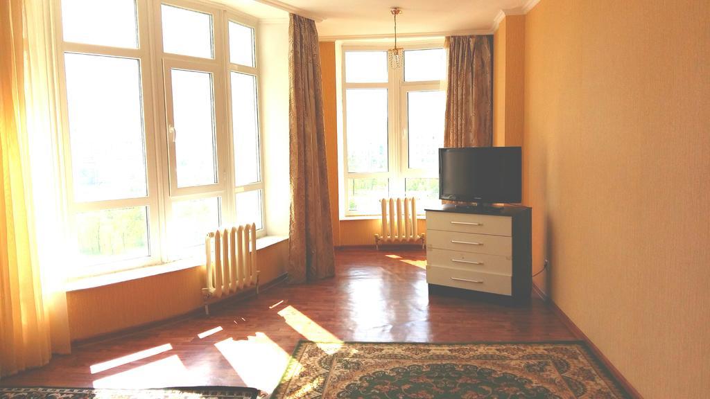 Apartment In Heart Of Astana Luaran gambar