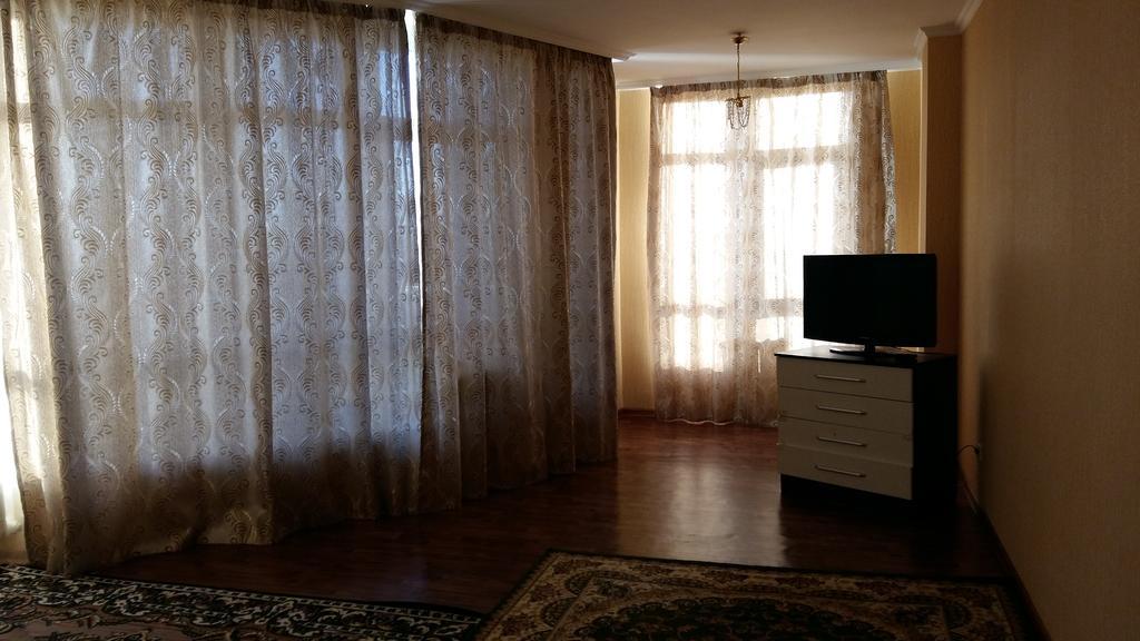 Apartment In Heart Of Astana Luaran gambar